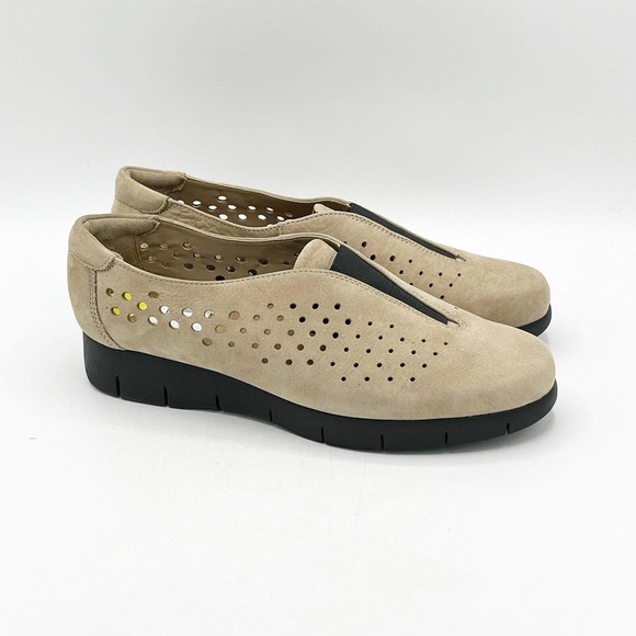 Clarks Artisan Daelyn Summit Loafer Perforated Nubuck Slip On Shoe - Picture 1 of 10